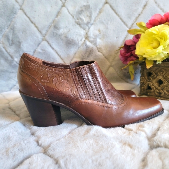 ANTONIO MELANI Shoes - NWOT ANTONIO MELANI EMBOSSED ANKLE BOOTS